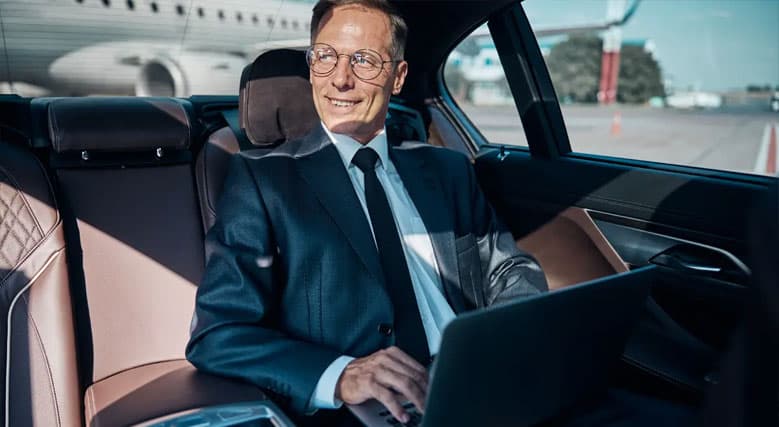 5 Times Hiring a Seattle Limo Beats Driving Yourself